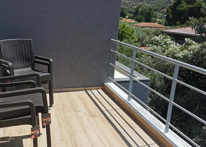 Apartment Irinishouse 5 *