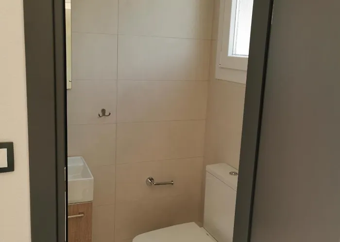 Apartment Irinishouse 5 *