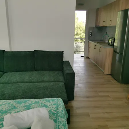 Irinishouse 5 * Toróni