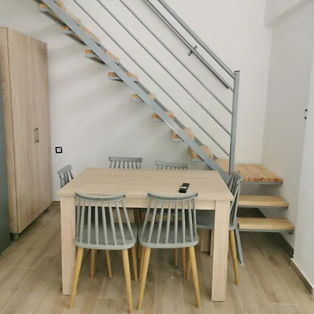 Irinishouse 5 Apartman Toróni