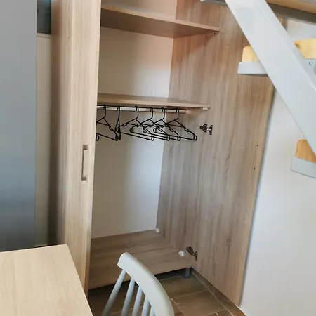 Apartment Irinishouse 5 *