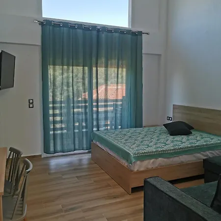 Apartment Irinishouse 5 *